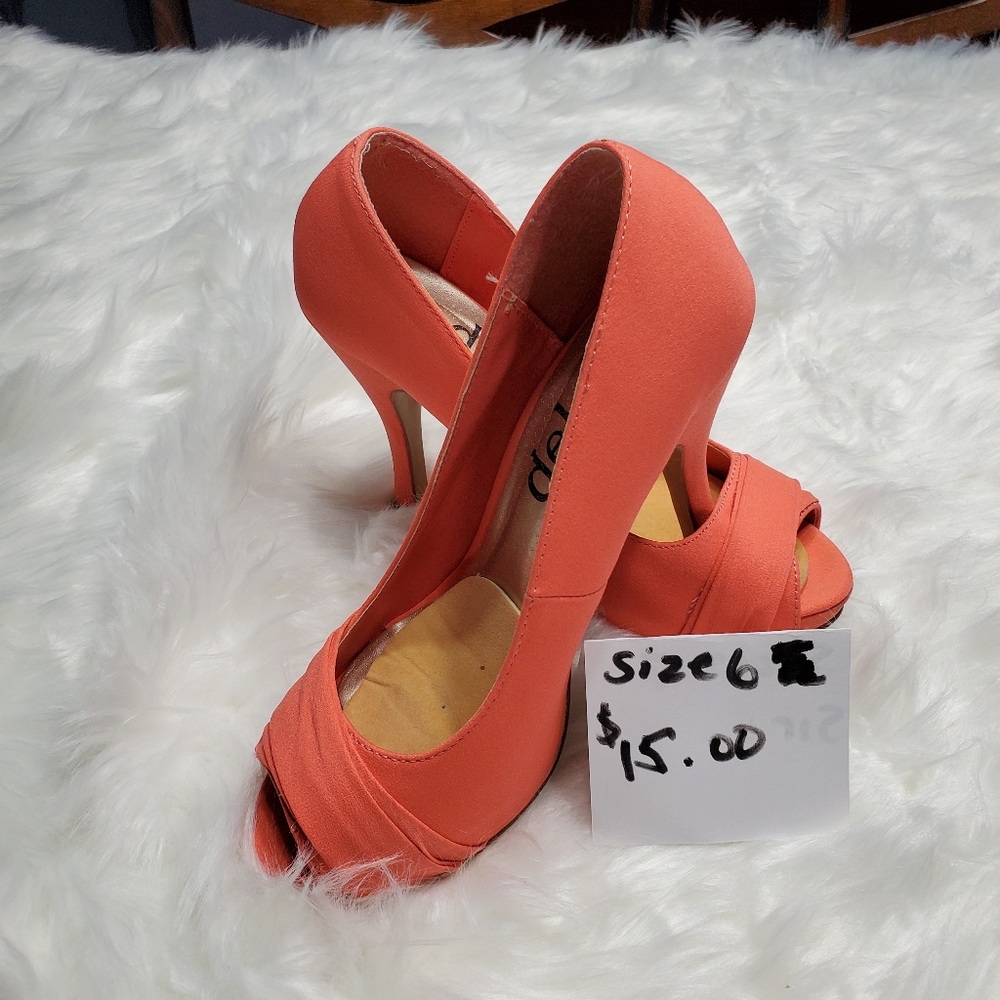 Shoes - Picture 15 of 16